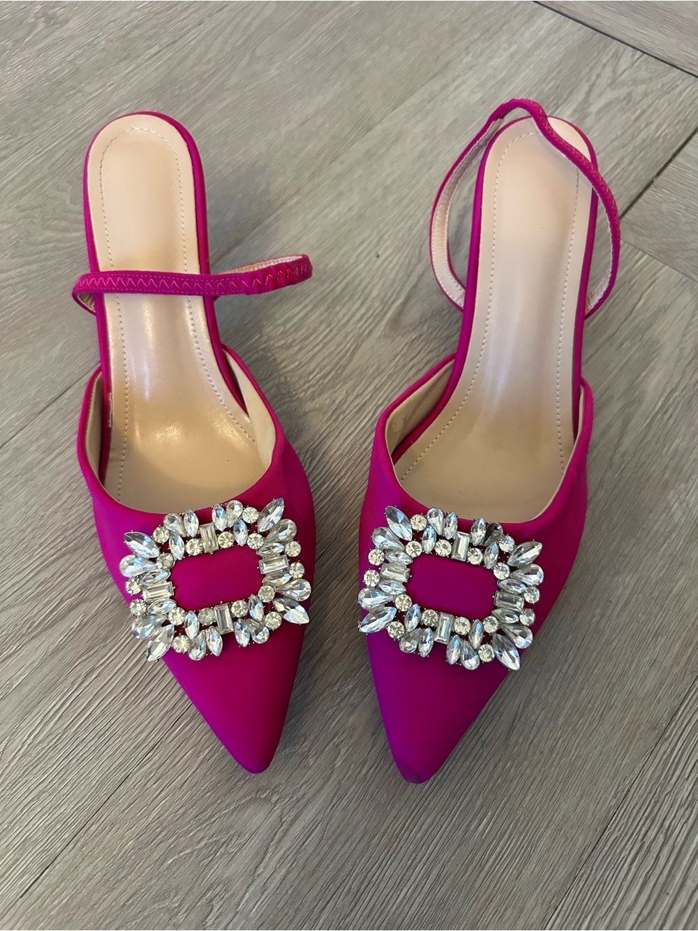 Women's Fuchsia Crystal Buckle Pointed-Toe Slingback Heels